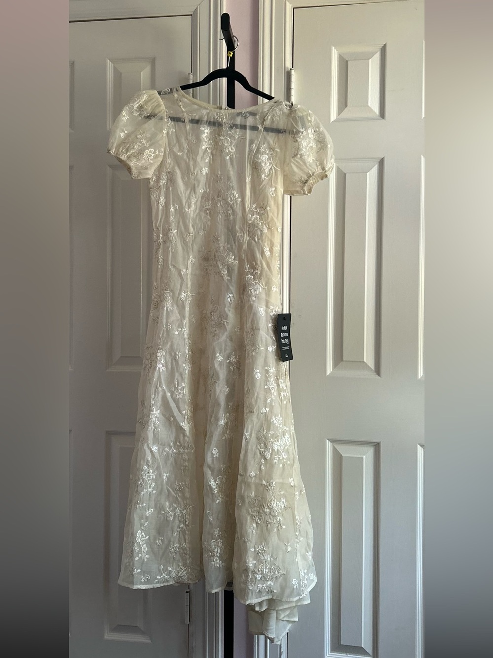 Lulus Elfrieda Cream Floral Embroidered Puff Sleeve Midi Dress Medium New NWT - Picture 9 of 10